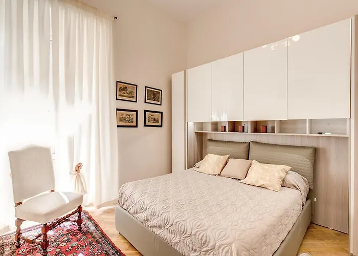 Casa Claudia Giulio Cesare 3*